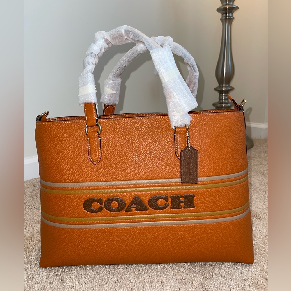 Coach Logan Carryall